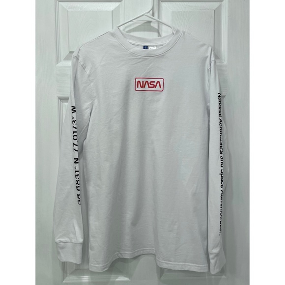 H&M NASA Long Sleeve Shirt - Picture 1 of 11